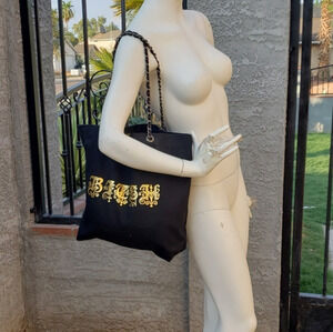 JESSICA KAGAN‎ CUSHMAN

FABRIC